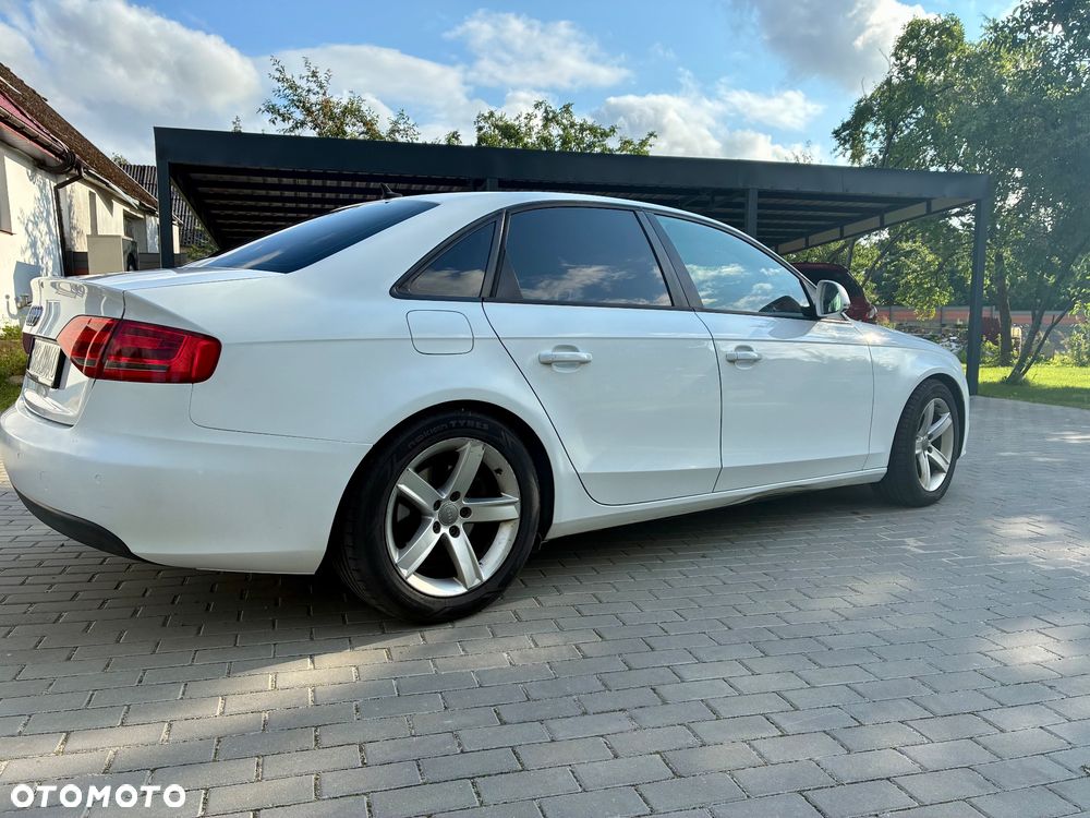 Audi A4 Limousine - 6