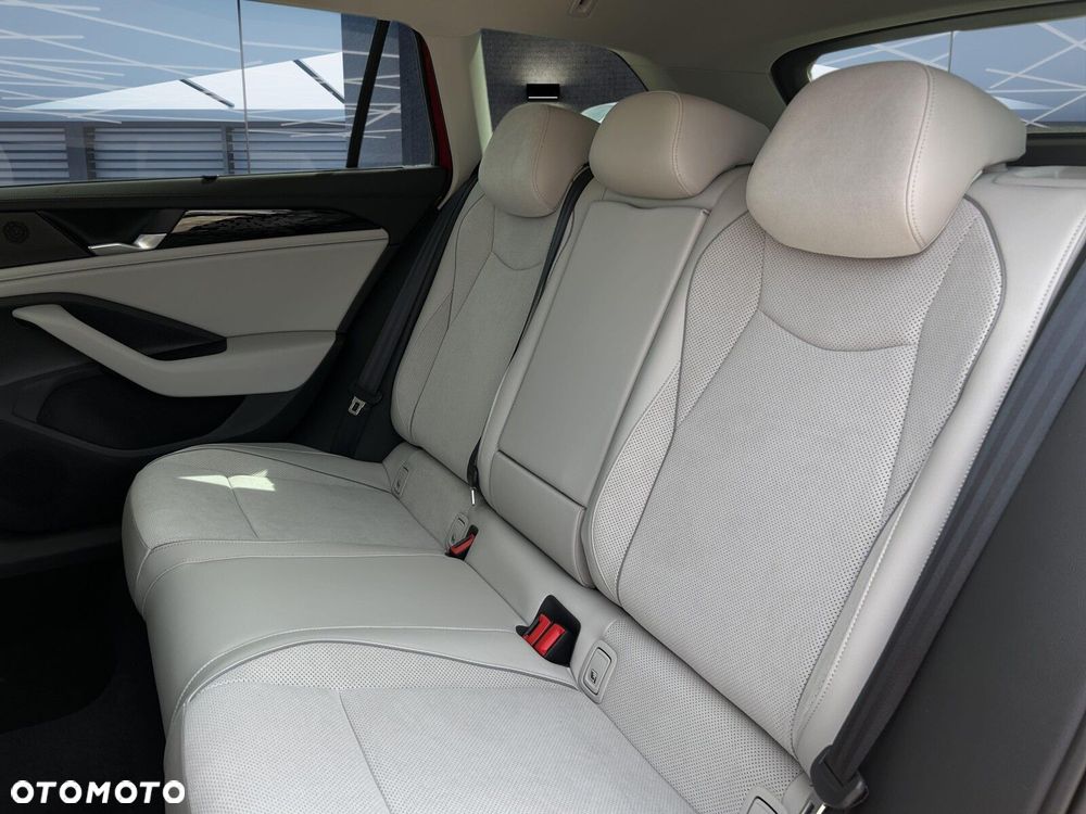 Volkswagen Passat Variant - 8