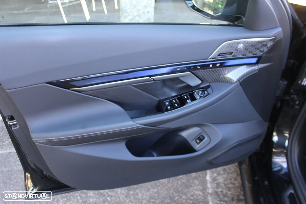BMW M5 xDrive - 16