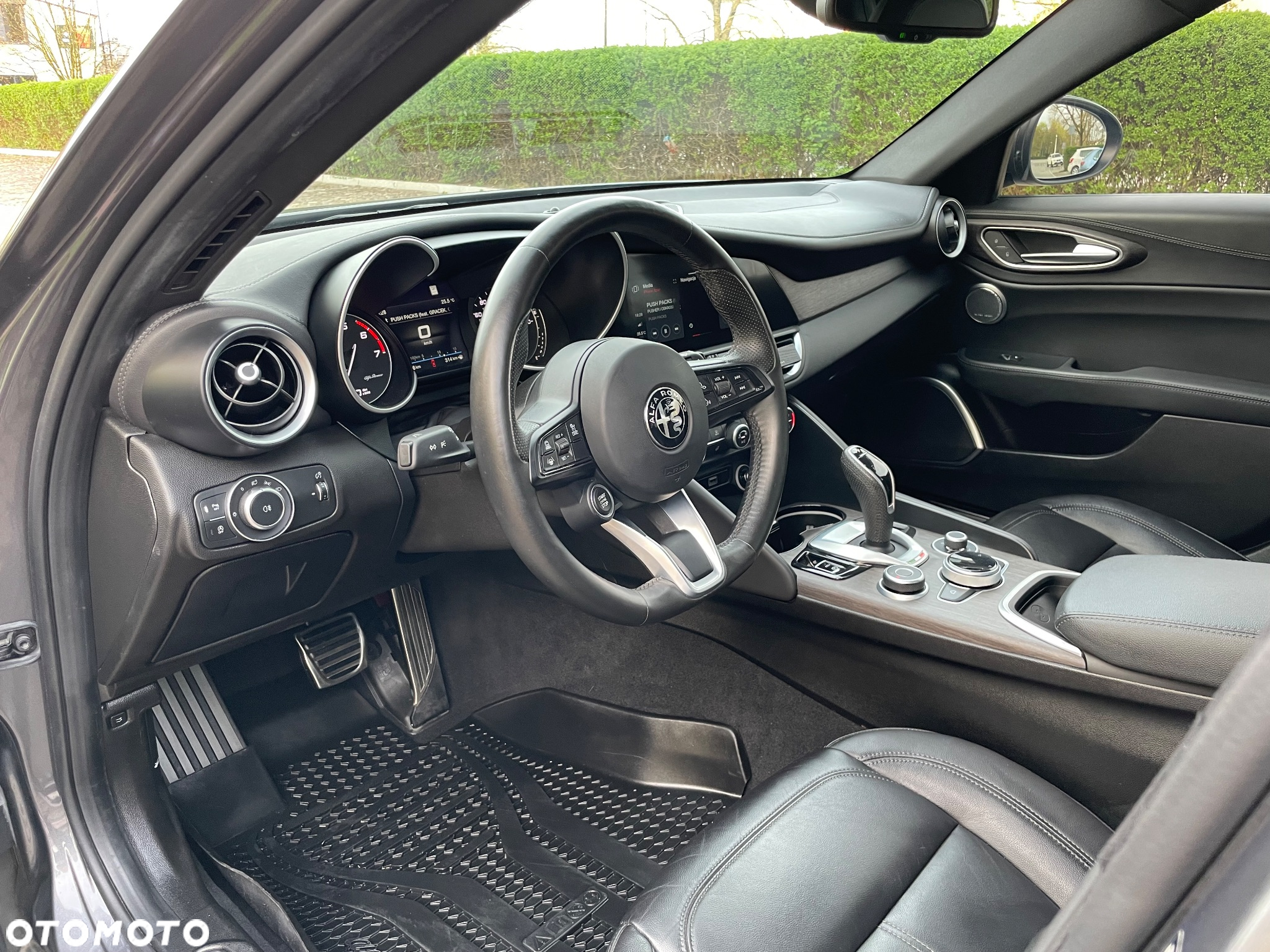 Alfa Romeo Giulia 2.0 Turbo Veloce - 10