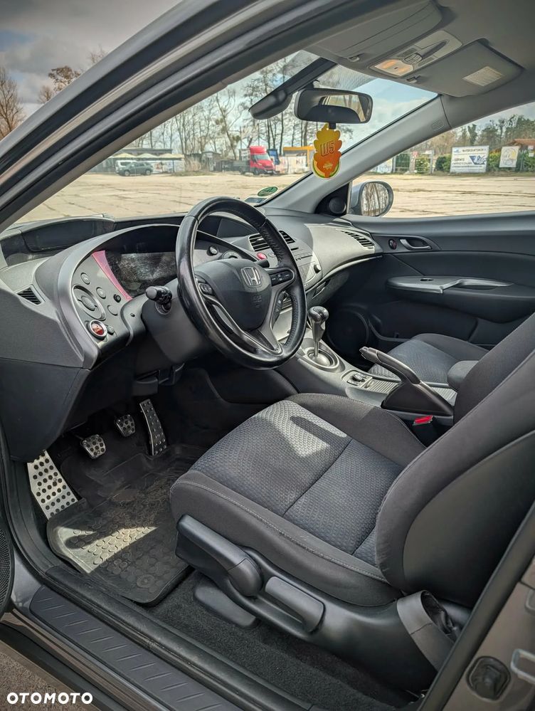Honda Civic 1.8 Executive - 6