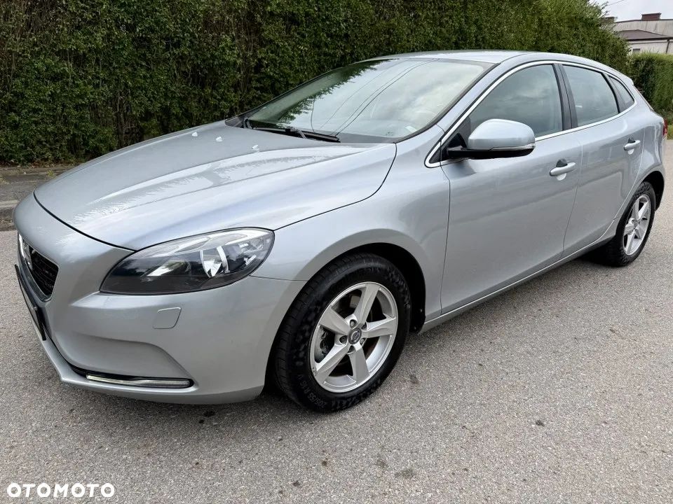 Volvo V40 T3 Momentum - 3