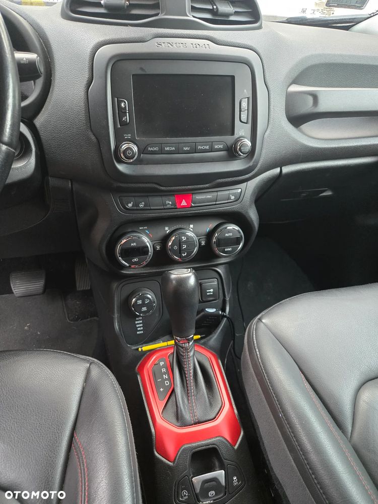 Jeep Renegade - 8