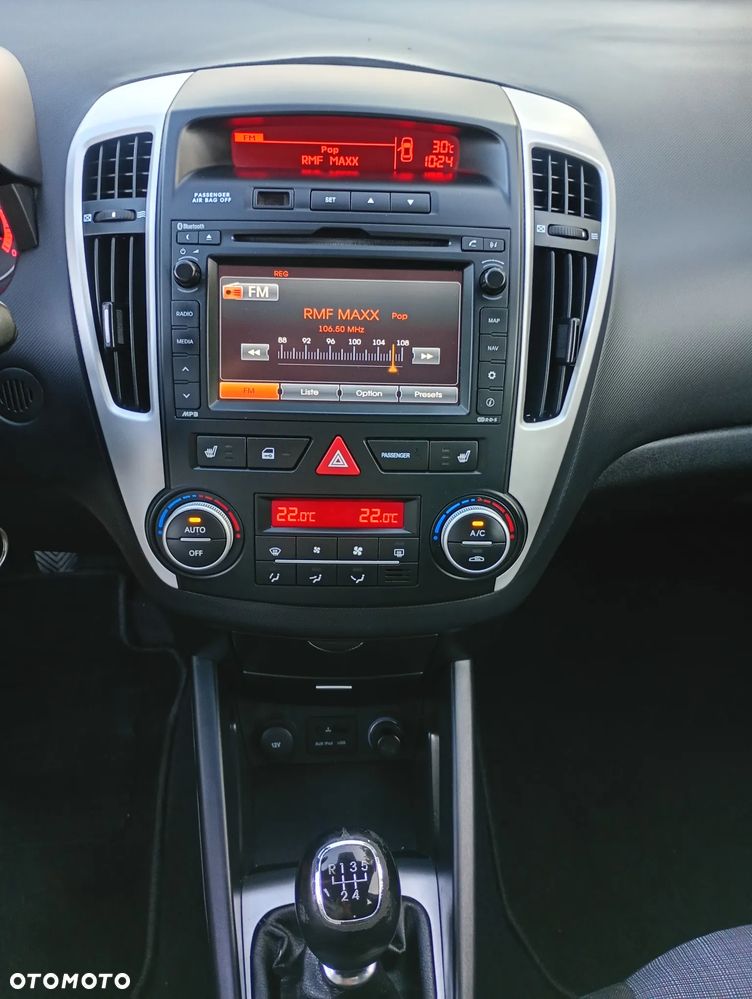 Kia Ceed - 26