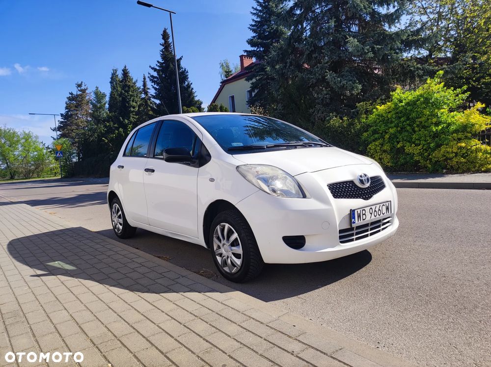 Toyota Yaris 1.0 Luna Start - 1
