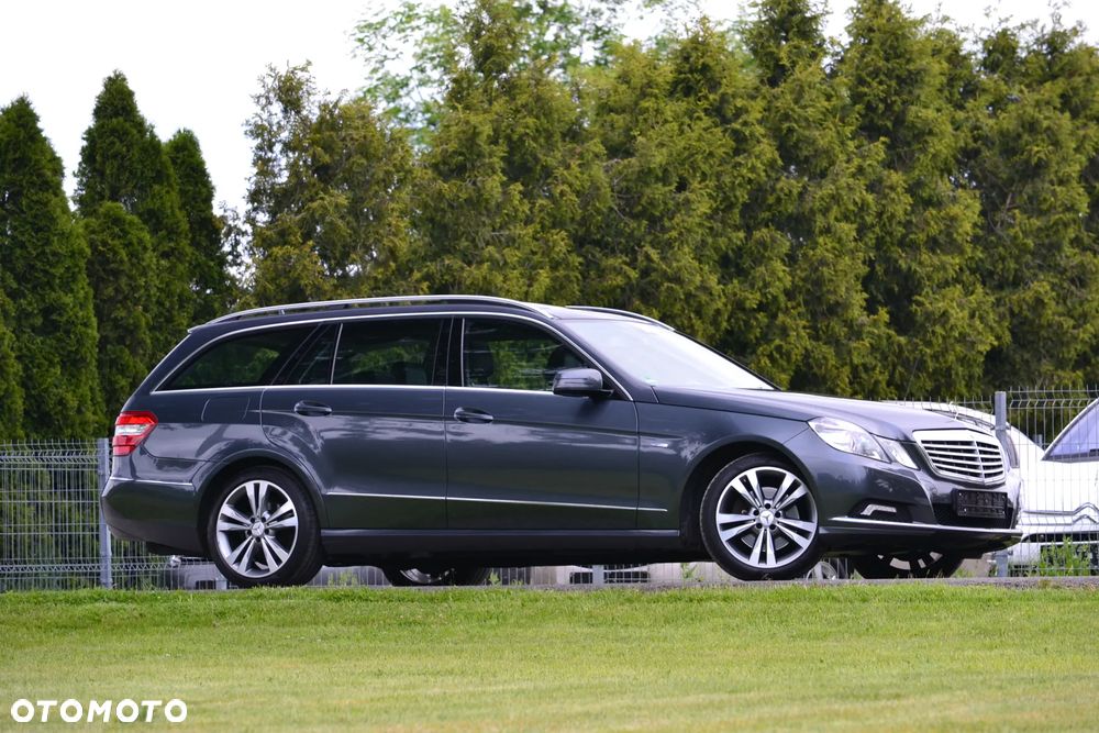 Mercedes-Benz Klasa E 350 CDI DPF BlueEFFICIENCY 7G-TRONIC Elegance - 5