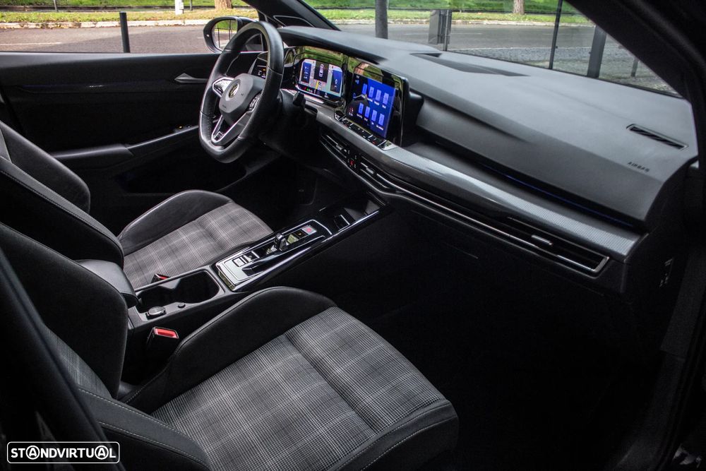 VW Golf 2.0 TDI GTD DSG - 28