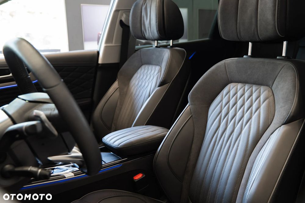 Hongqi HS5 - 22