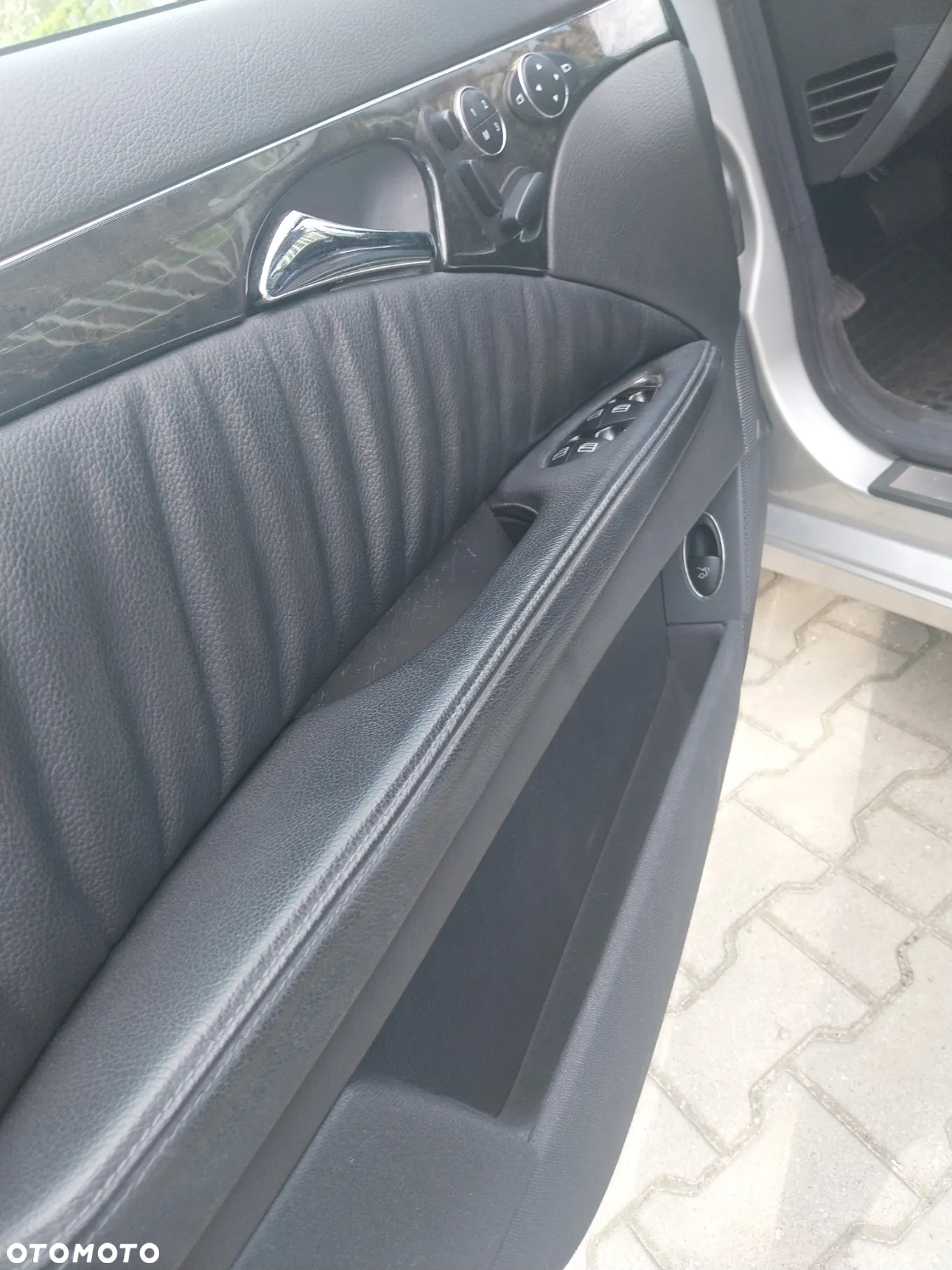 Mercedes-Benz Klasa E 500 7G-TRONIC Avantgarde - 20