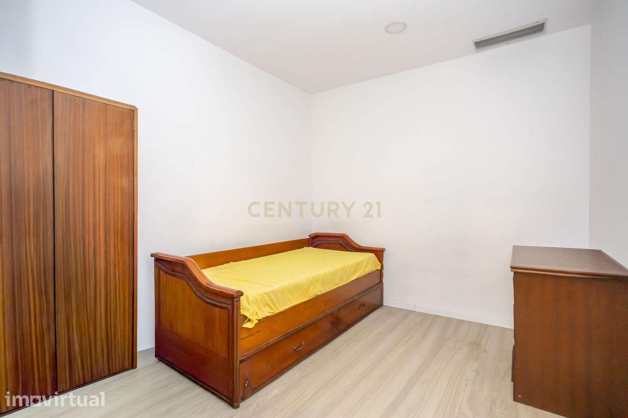 Espaço Comercial com Potencial para Habitação - Grande imagem: 5/19
