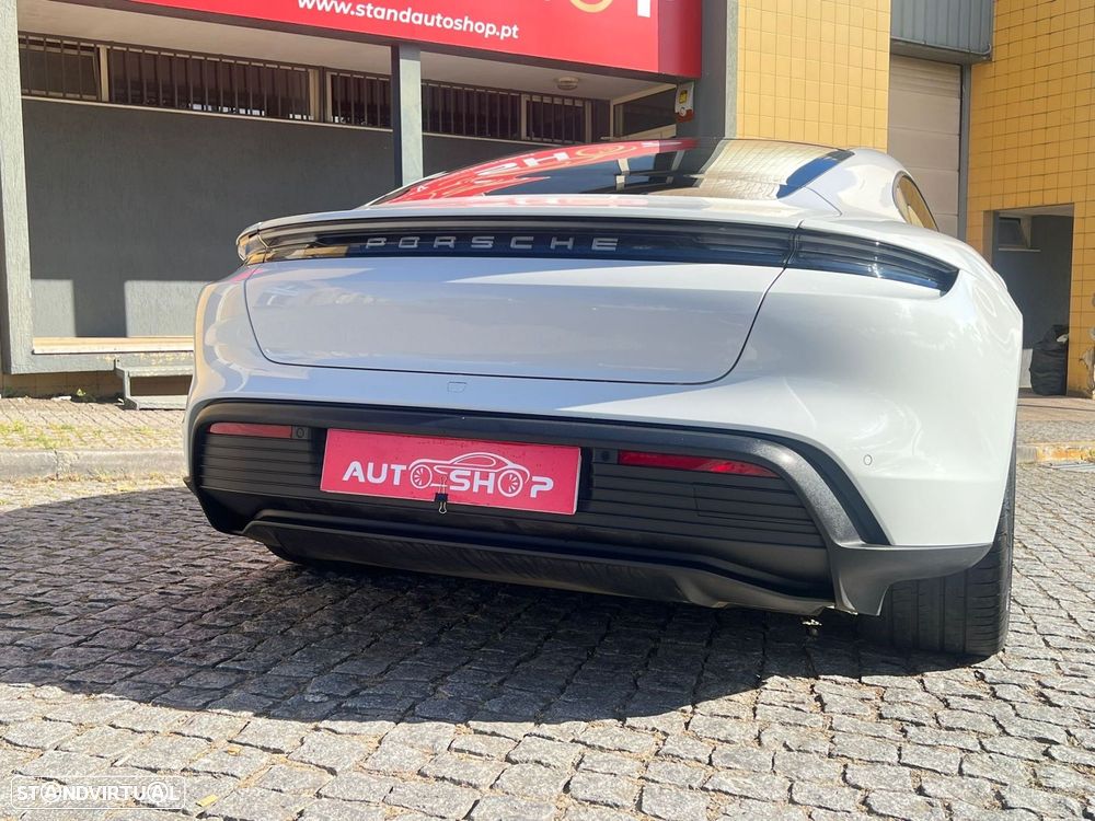 Porsche Taycan - 7