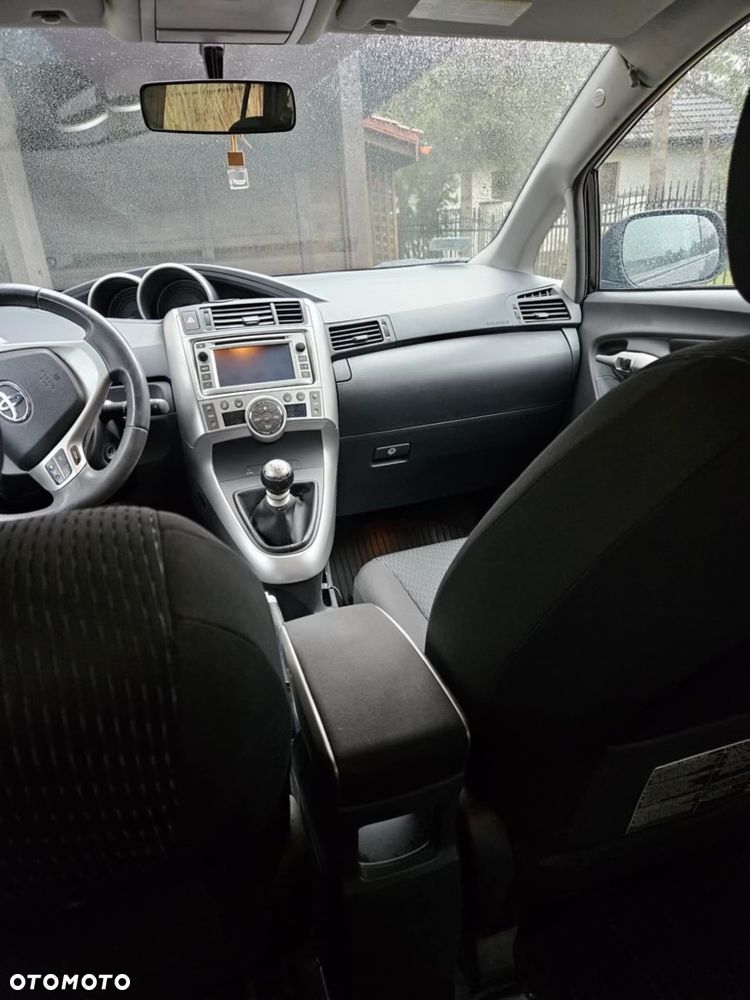 Toyota Verso 2.0 D-4D Premium - 8