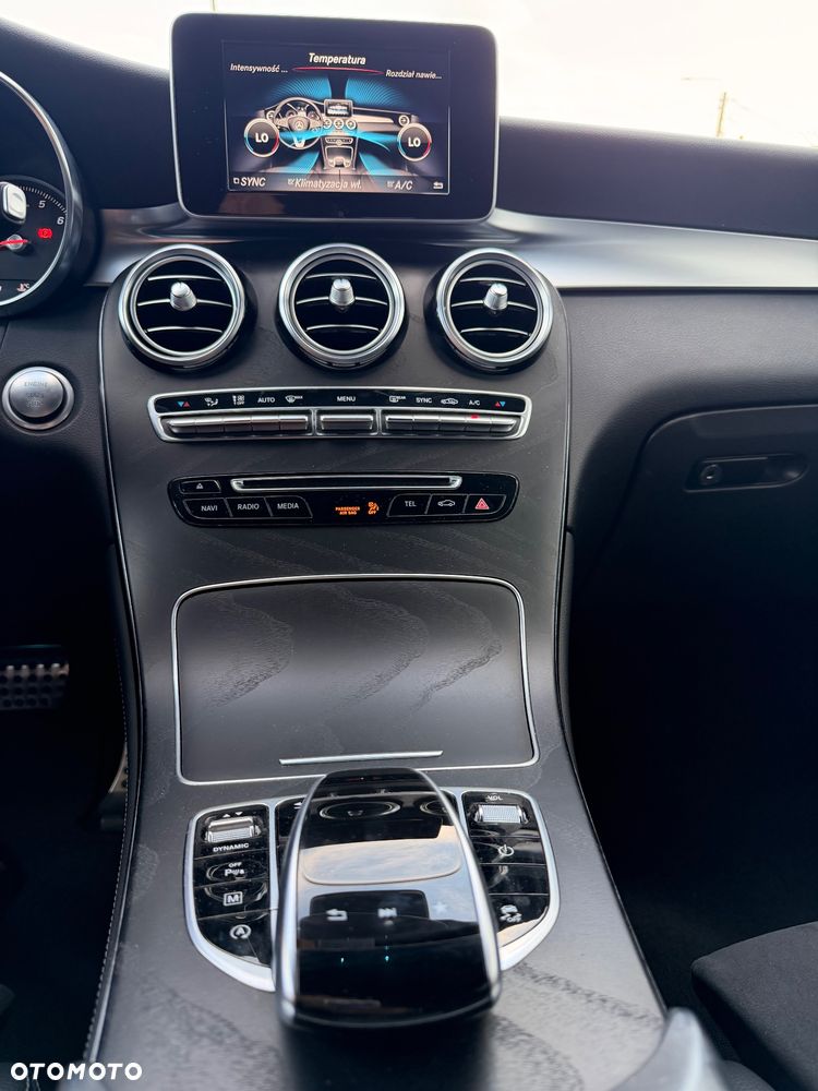 Mercedes-Benz GLC - 33