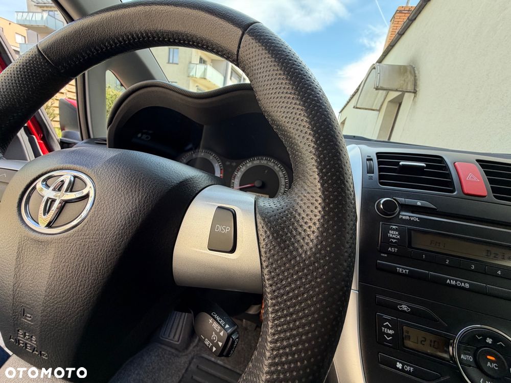 Toyota Auris 1.6 Sol - 23
