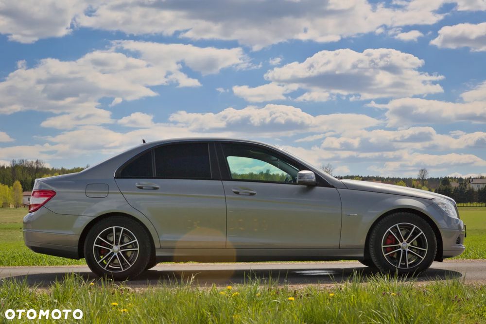 Mercedes-Benz Klasa C 180 CGI Automatik BlueEFFICIENCY - 10