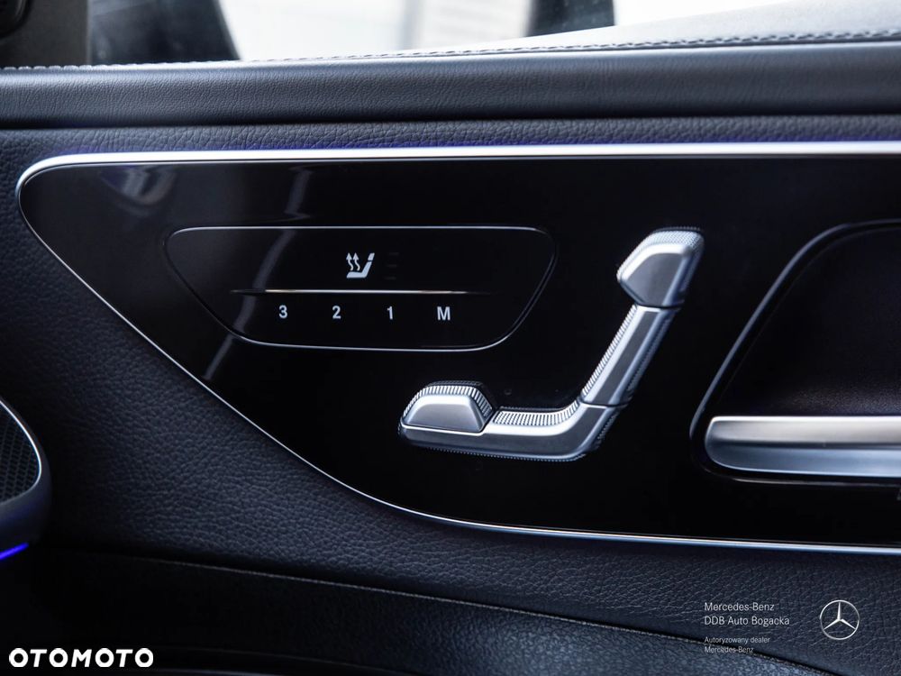 Mercedes-Benz Klasa C 300 e PHEV AMG - 8