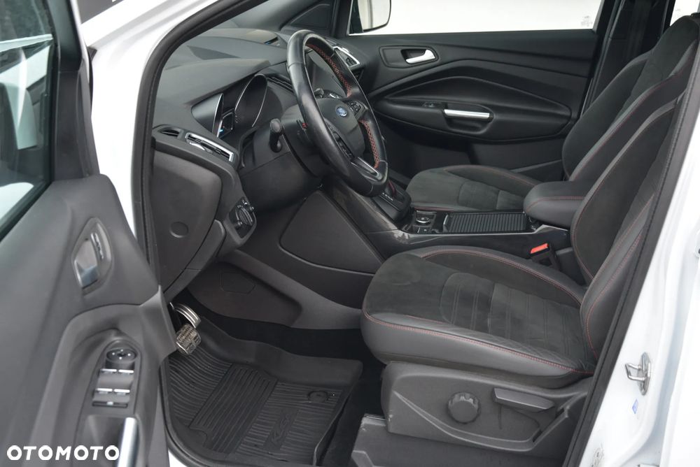 Ford Kuga 2.0 TDCi 4x4 ST-Line - 27