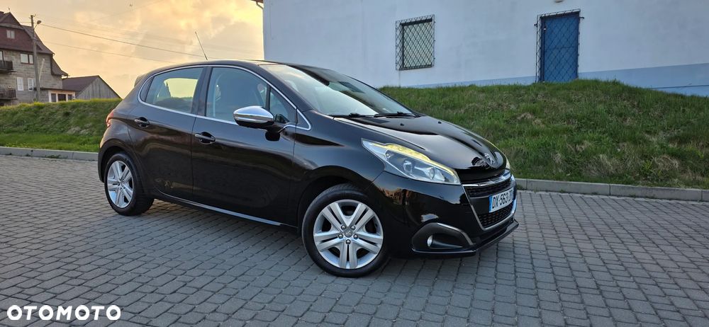 Peugeot 208 - 13