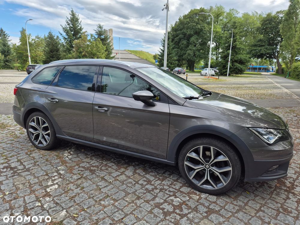 Seat Leon 2.0 TDI DPF Start&Stop DSG XCELLENCE - 4