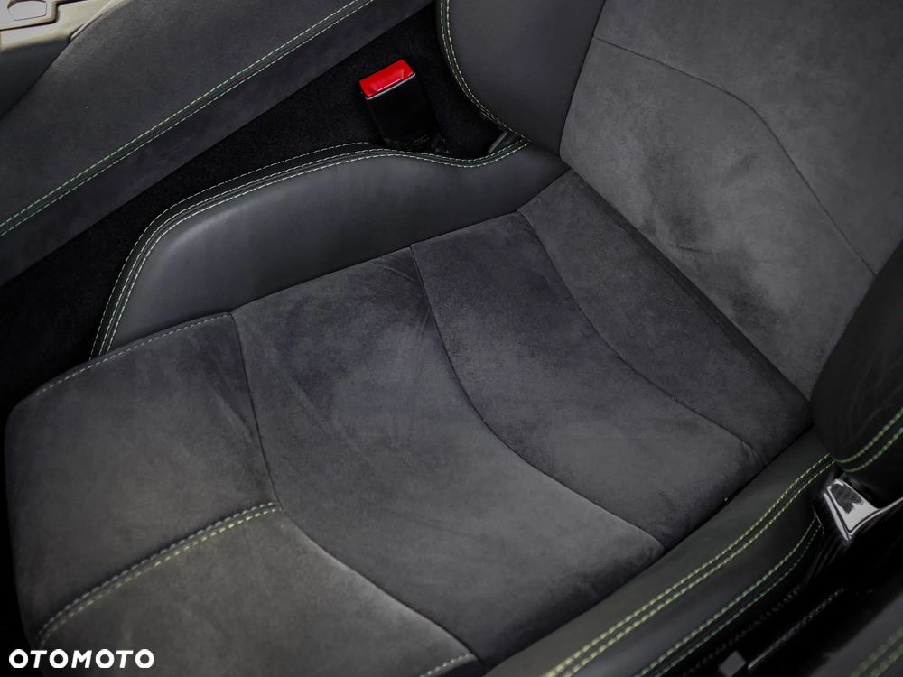 Lamborghini Aventador - 21