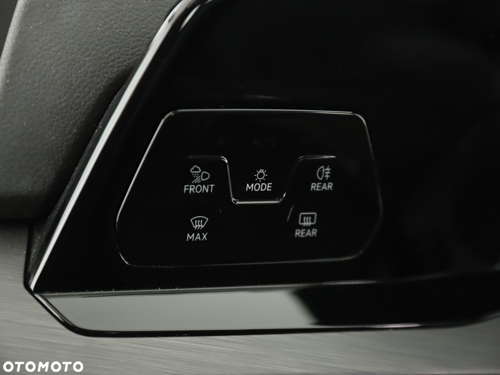 Volkswagen Golf - 17