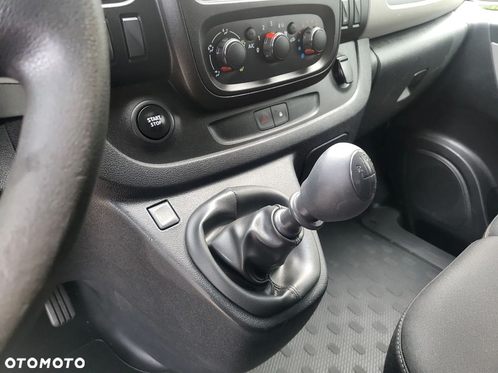 Renault Trafic - 18