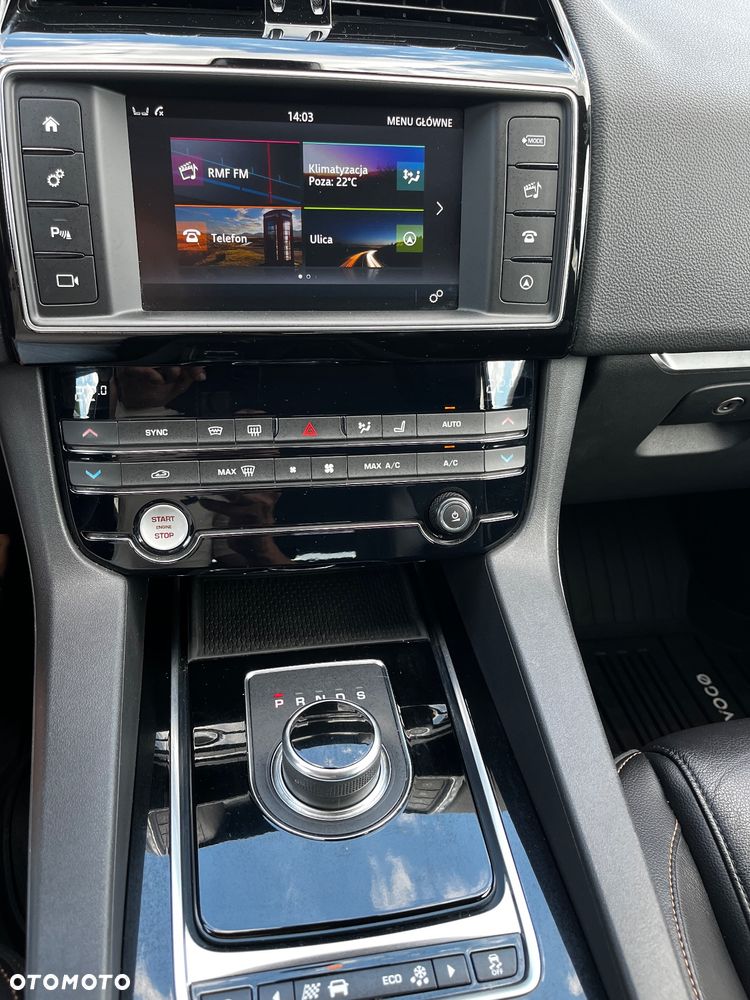 Jaguar F-Pace 2.0 i4D AWD Prestige - 25