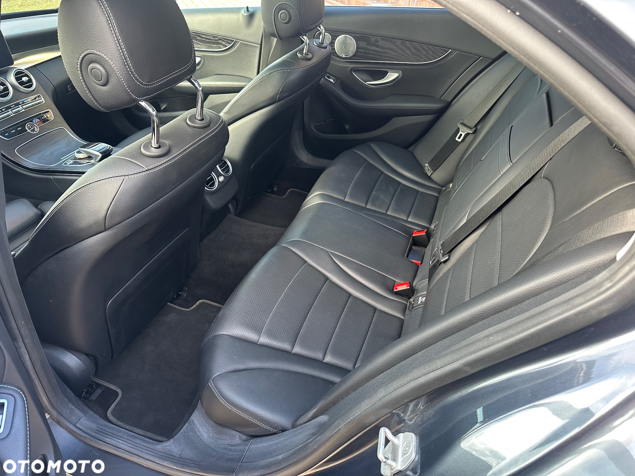 Mercedes-Benz Klasa C 300 7G-TRONIC - 23