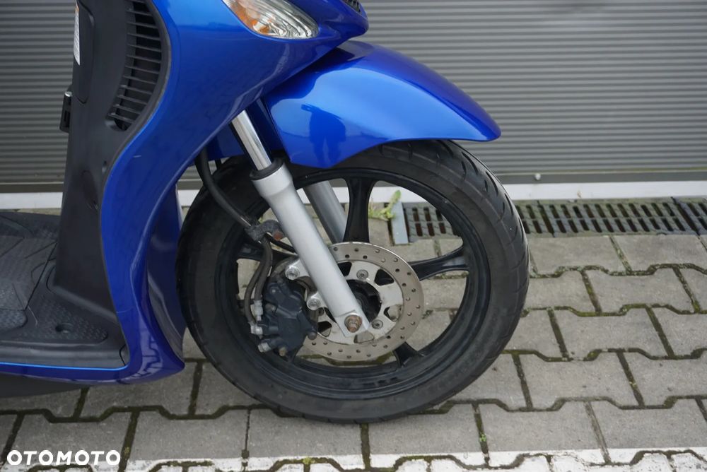 Suzuki Burgman - 7