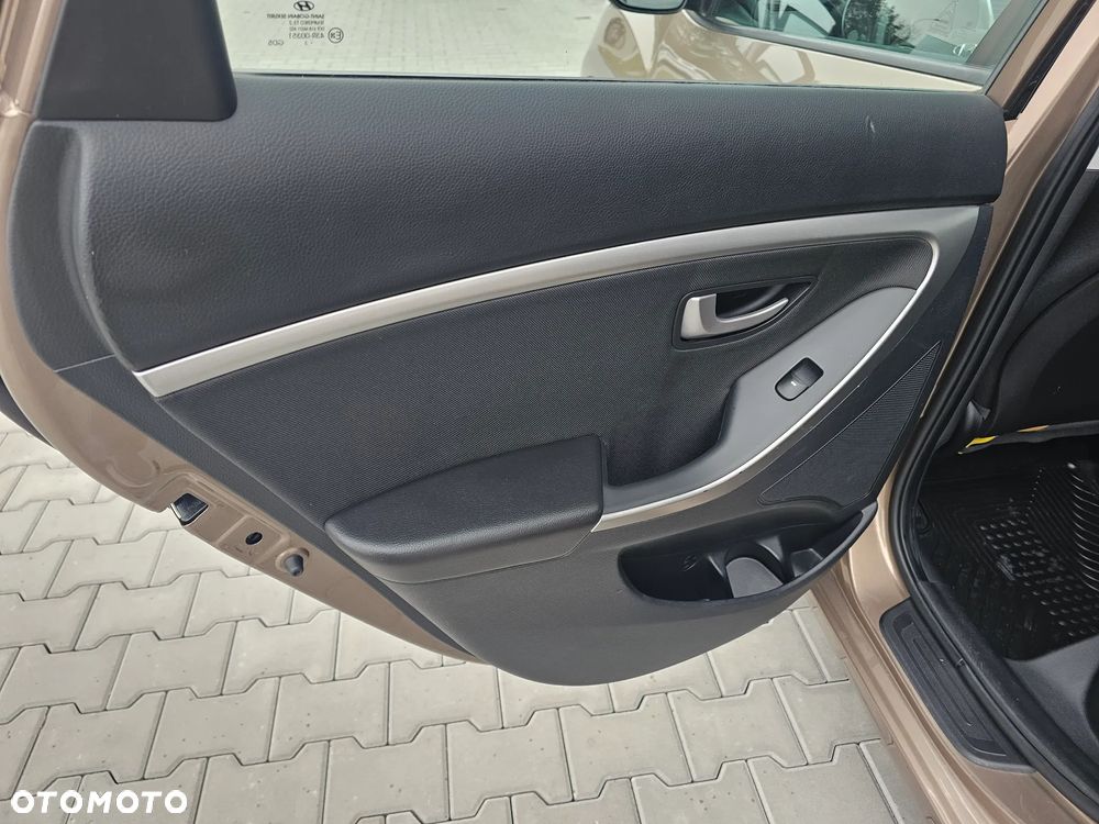 Hyundai i30 1.4 CRDi Trend - 16