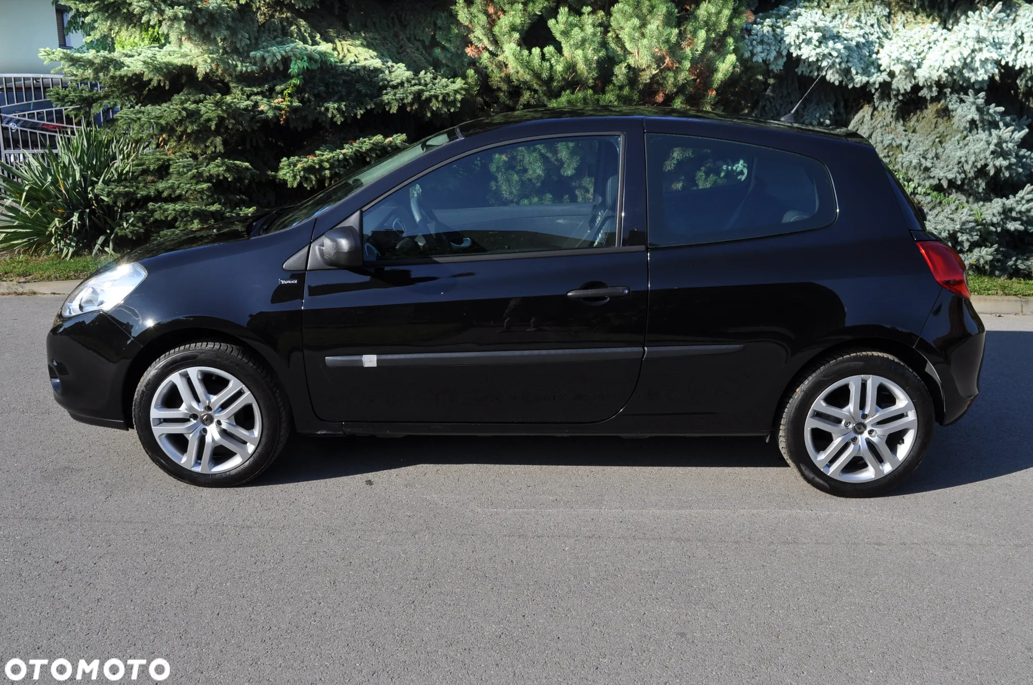 Renault Clio 1.2 16V 75 Yahoo - 12