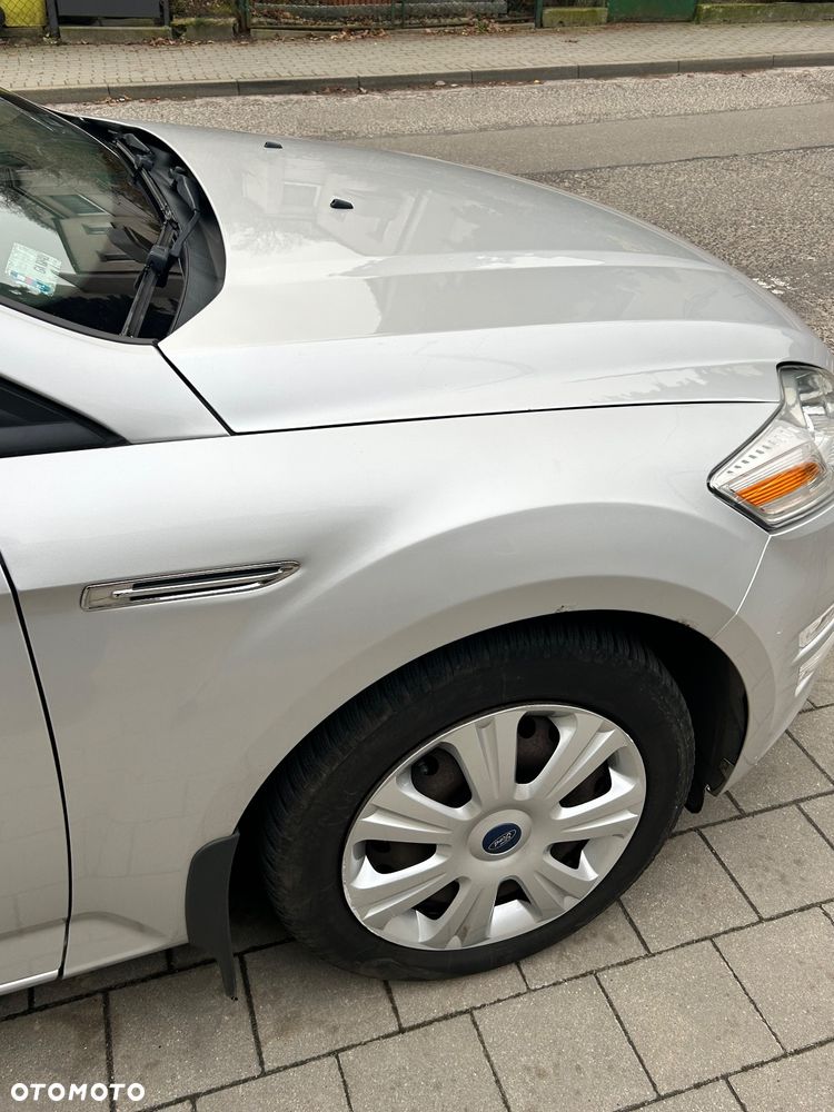 Ford Mondeo 2.0 TDCi Ambiente - 2