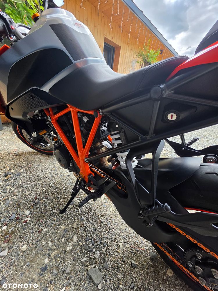 KTM Super Duke - 17