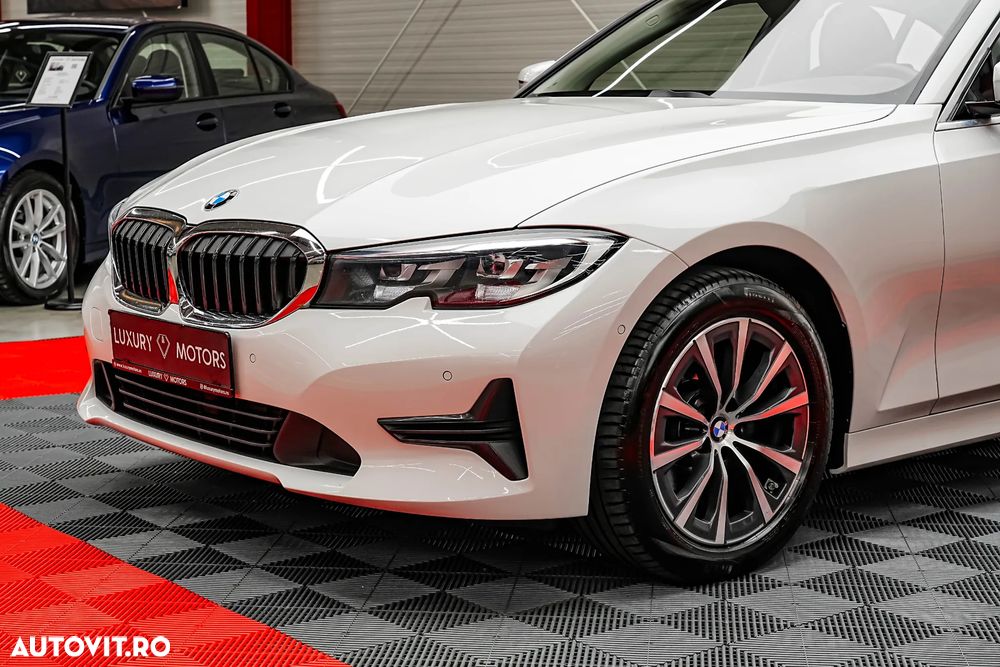 BMW Seria 3 318d Aut. Sport Line - 17