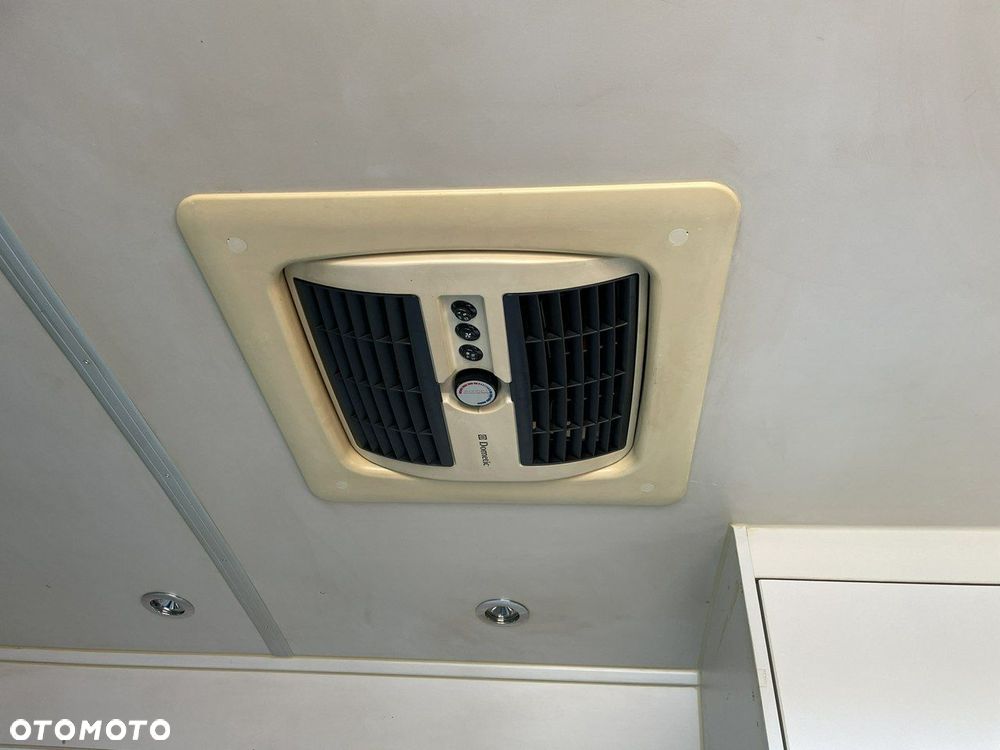 Mercedes-Benz Sprinter - 20