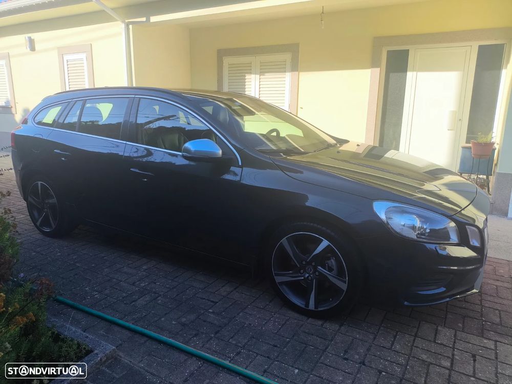 Volvo V60 2.0 D3 R-Design Start/Stop - 4