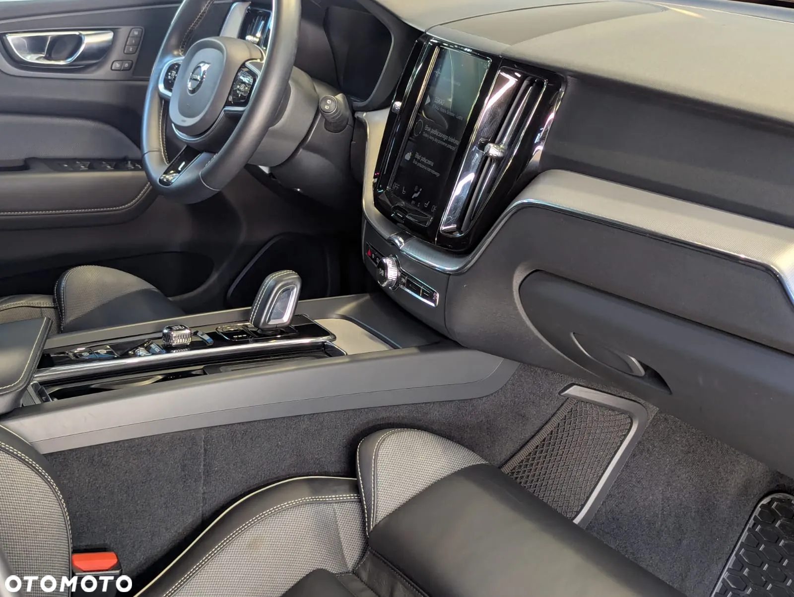 Volvo XC 60 B4 D AWD R-Design - 8