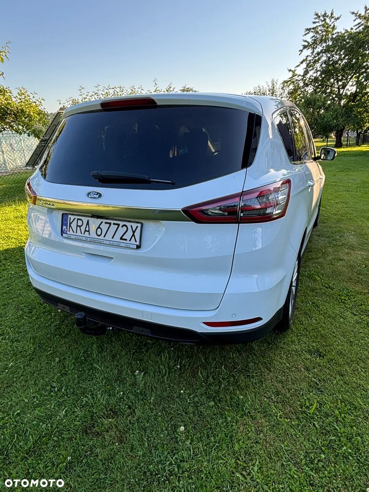 Ford S-Max - 14