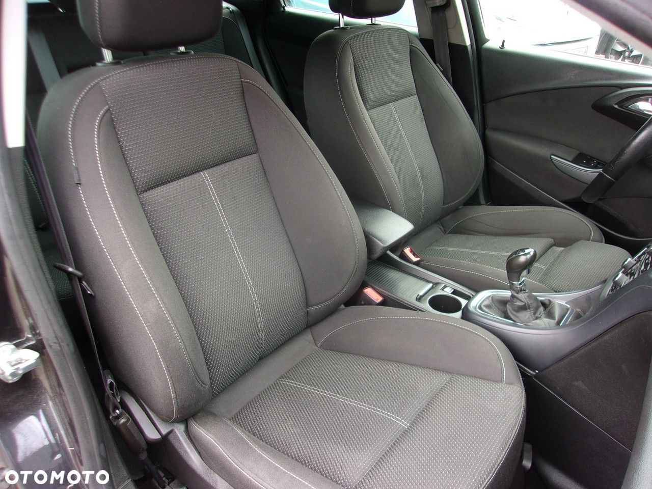 Opel Astra 1.4 Turbo Cosmo - 27