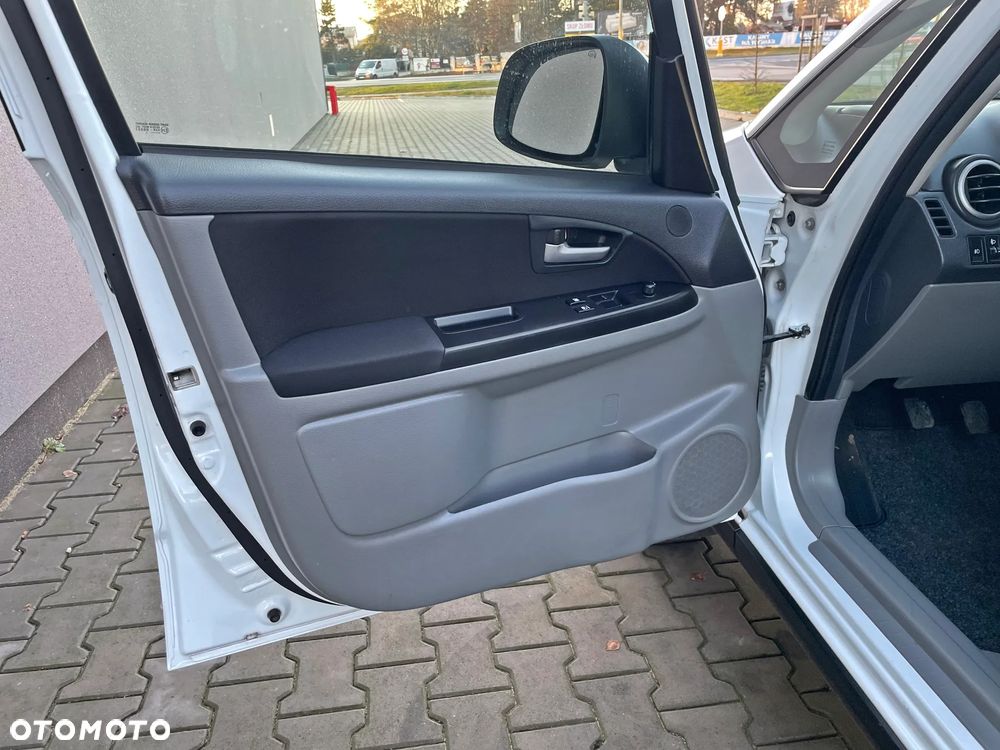 Suzuki SX4 - 13