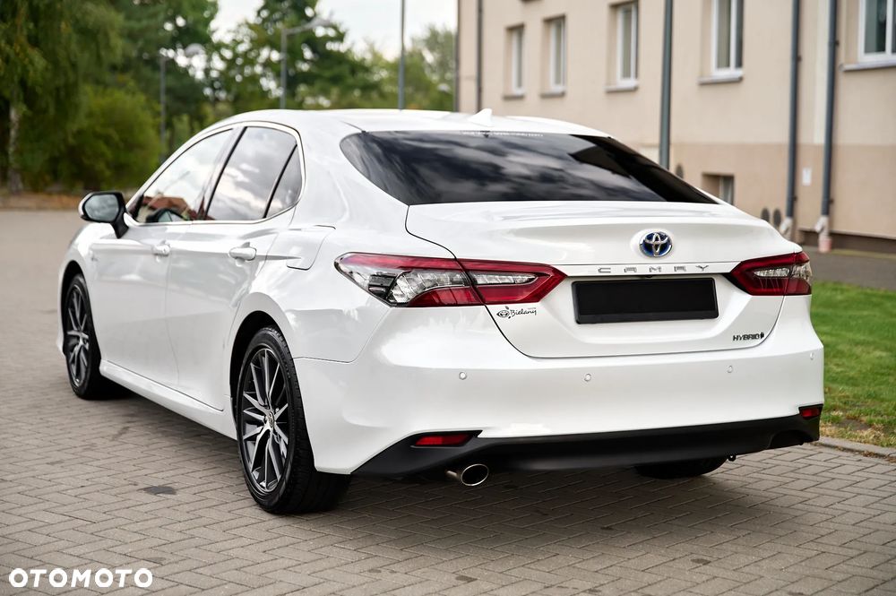 Toyota Camry 2.5 Hybrid Executive CVT - 11