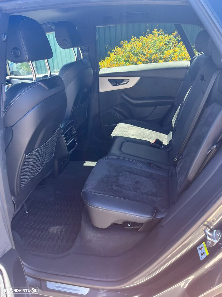 Audi Q8 - 8