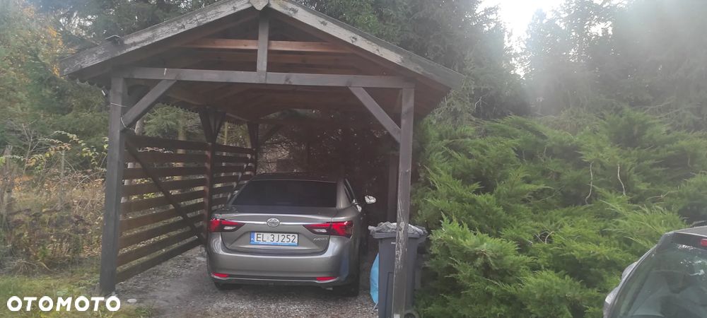 Toyota Avensis 2.0 D-4D Premium - 3