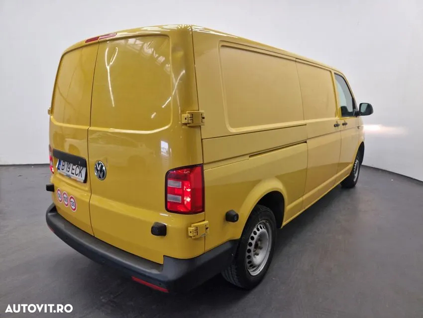 Volkswagen Transporter - 4