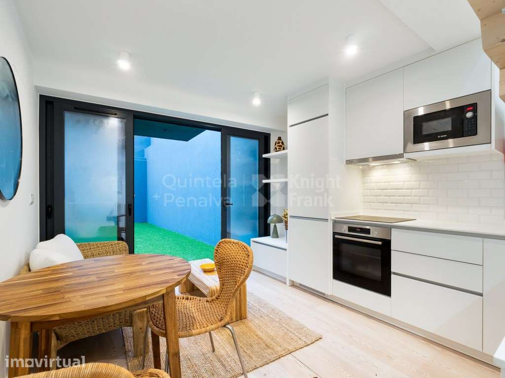 Apartamento T1 duplex com varanda e jardim privativo no Porto - Grande imagem: 4/24