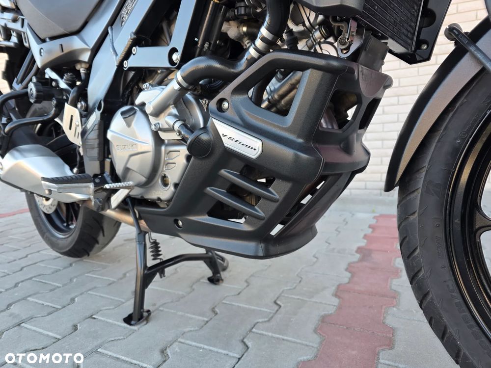 Suzuki V-STROM - 12