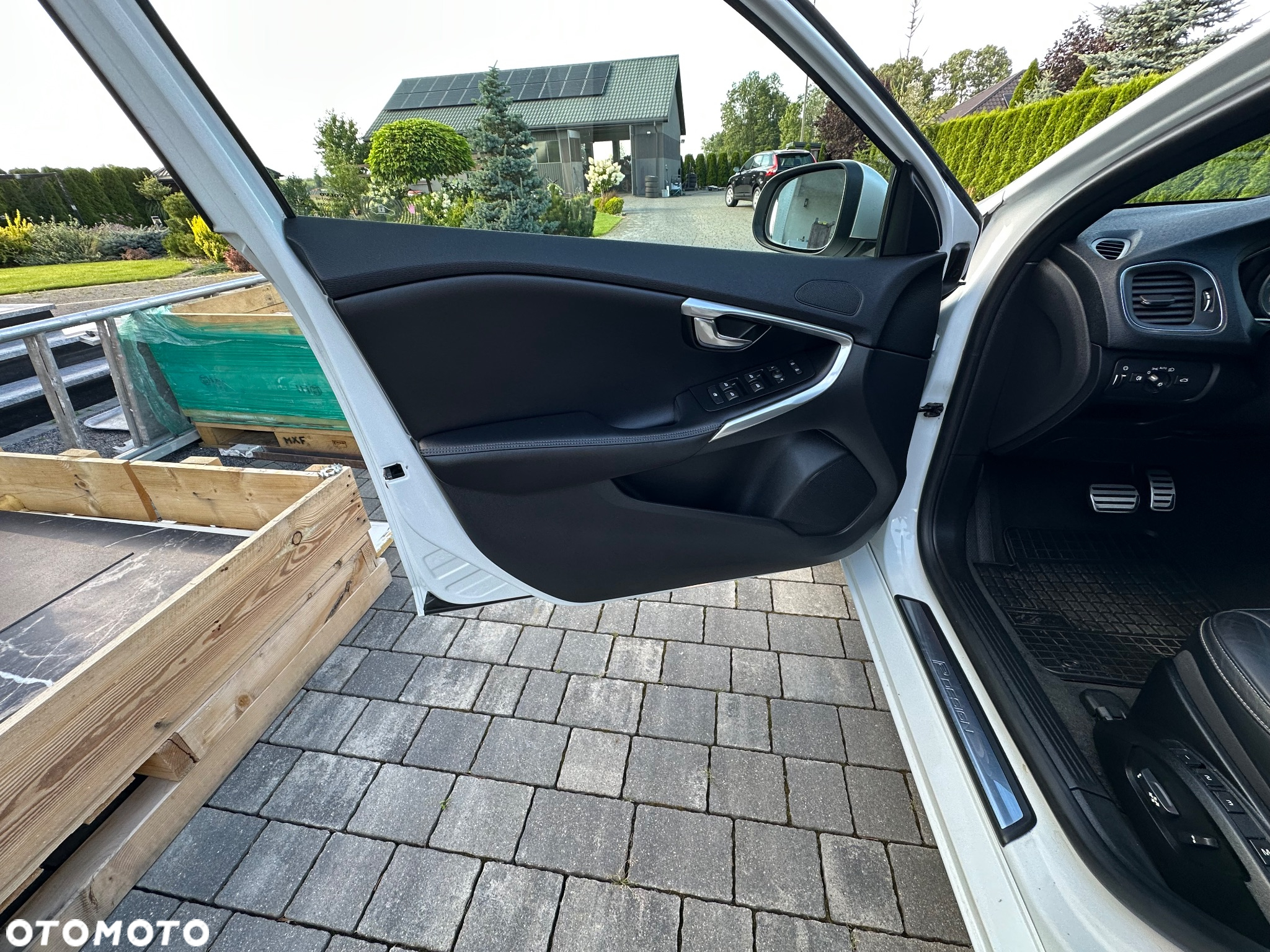 Volvo V40 T5 Drive-E R-Design Summum - 10