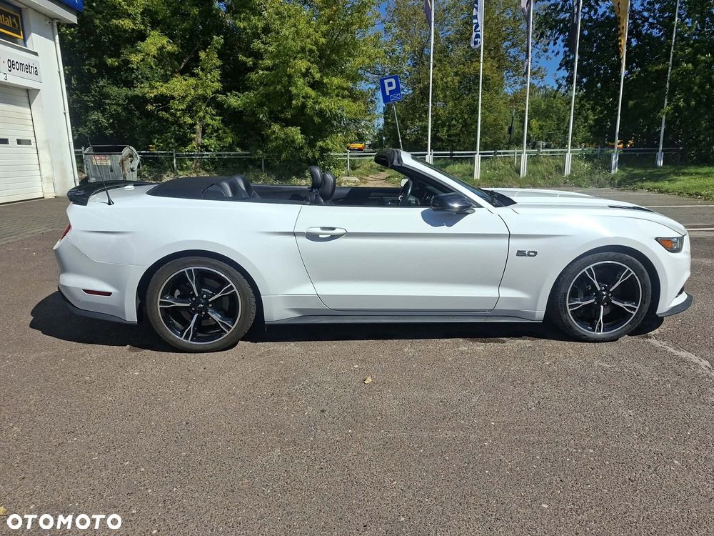 Ford Mustang - 6