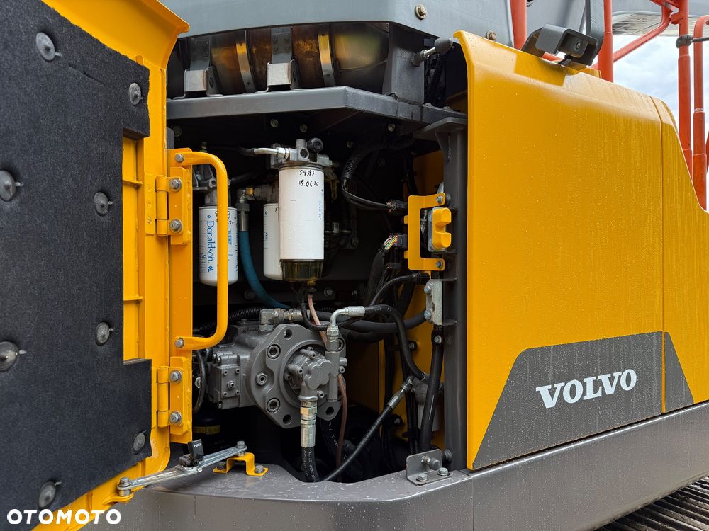 Volvo ECR 235 EL - 24