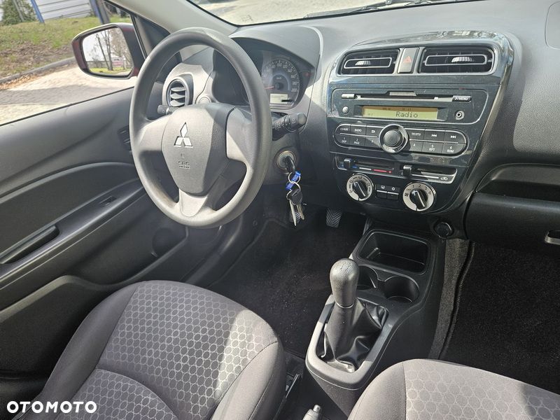 Mitsubishi Space Star - 16